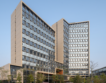 筑博近品实录| 山水之形：鸿基新都商务中心 / 海拓深航鹏逸酒店