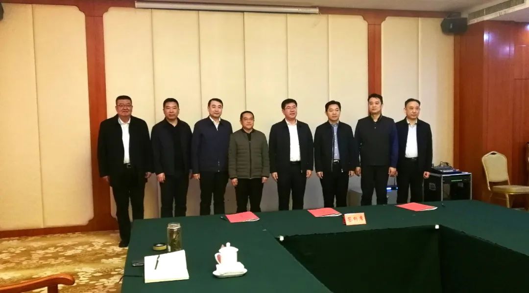 中建新疆与吐鲁番市政府签订合作协议
